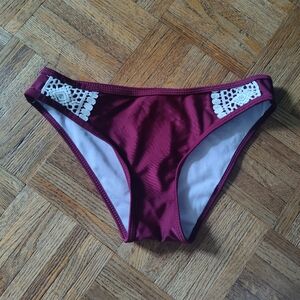 Romwe Burgundy Bikini Bottoms with White Lace Detailing